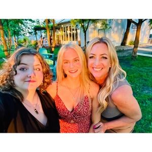 Meet your Posher, Jackie